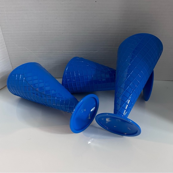3 pcs waffle pattern 8” tall ice cream cup - BLUE - Picture 2 of 4
